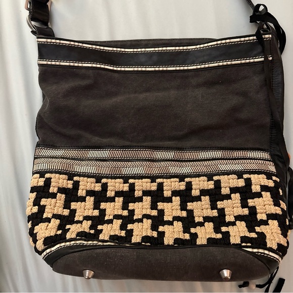 TOMS Wanderer One For One Woven Embroidered Bucket Bag Canvas Beaded Boho Black - Picture 3 of 8